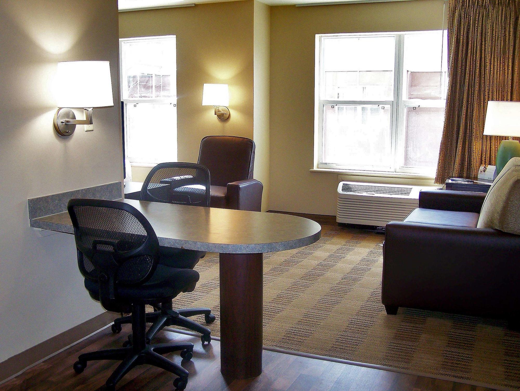Sonesta Simply Suites Stafford Bagian luar foto