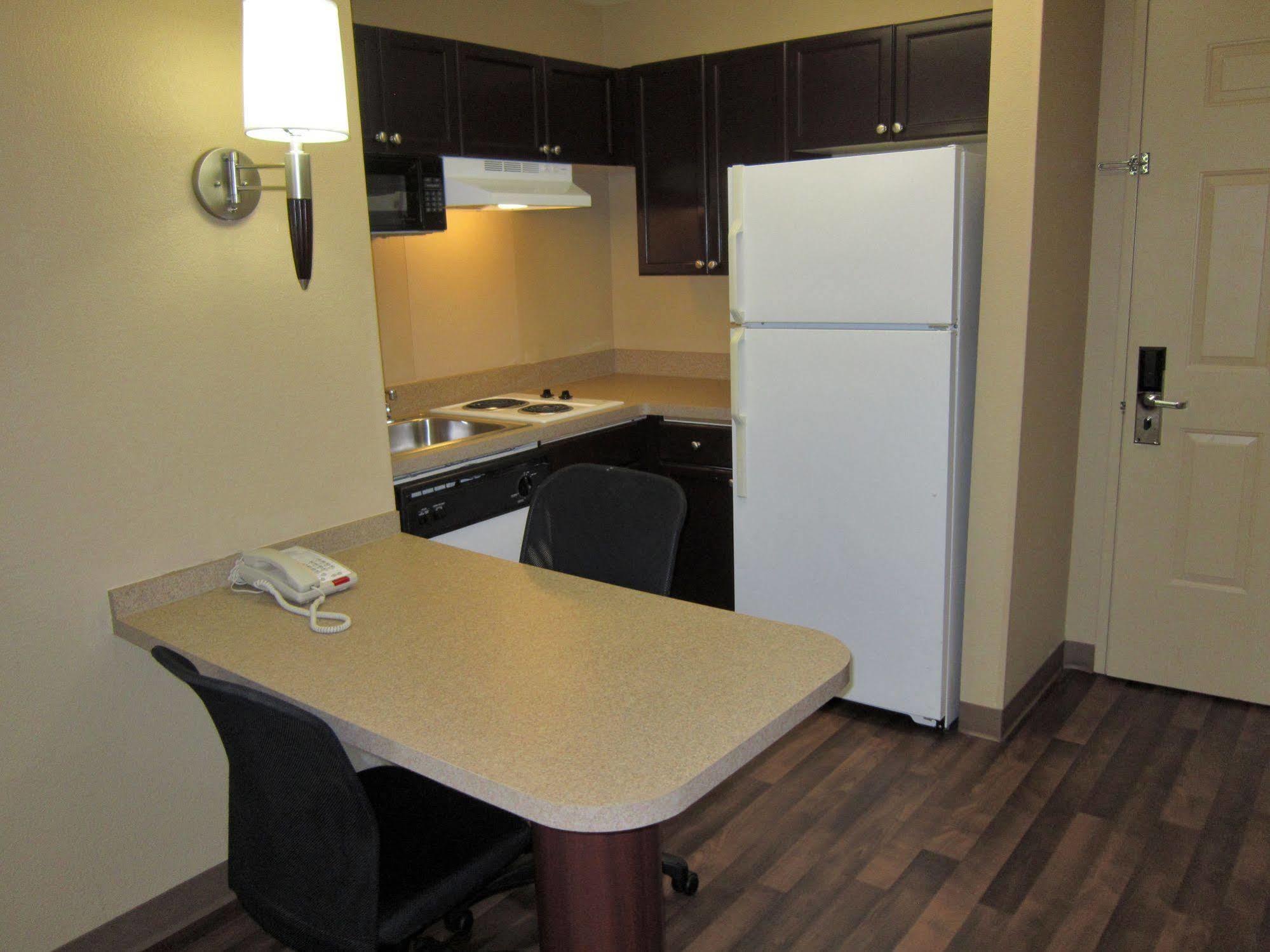 Sonesta Simply Suites Stafford Bagian luar foto
